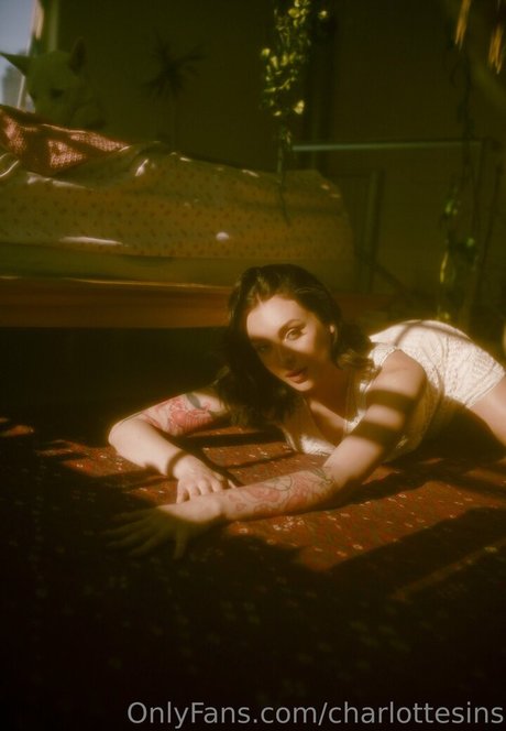Charlotte Sins 素敵なモデル 写真