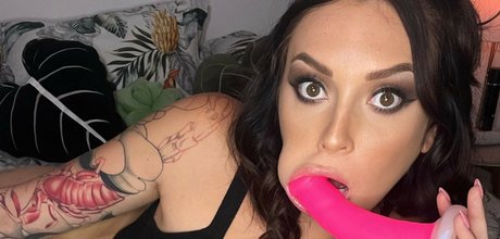 Charlotte Sins 素敵なポルノスター 画像