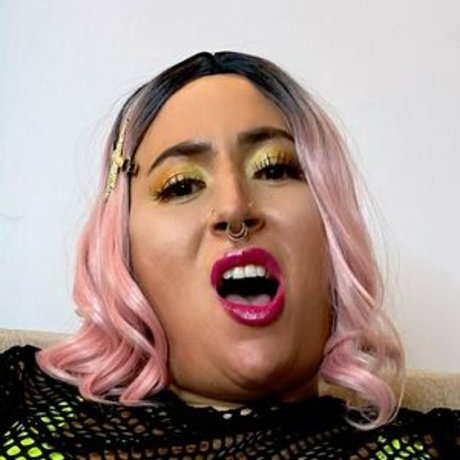 transnextdoor セクシーなスター 画像