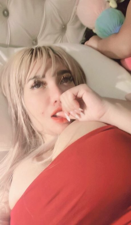 MekSarrah 最高のスター 写真
