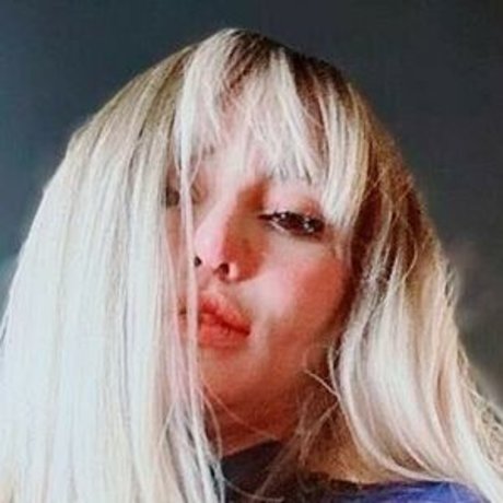 MekSarrah トップポルノスター 写真
