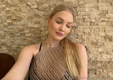 haileycherry エロティックなポルノスター 写真