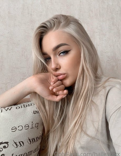 haileycherry 裸のモデル 画像