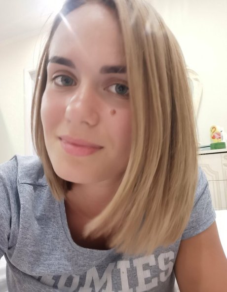 anna monik ヌードモデル 写真