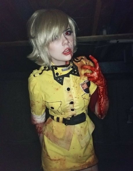 Meggii Cosplay top profile image