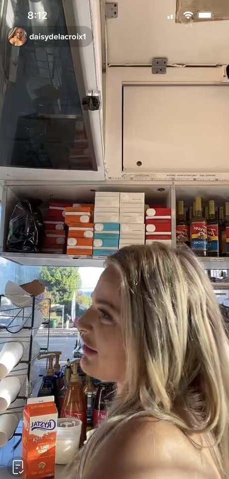 Daisy Delacroix 完璧なスター 写真