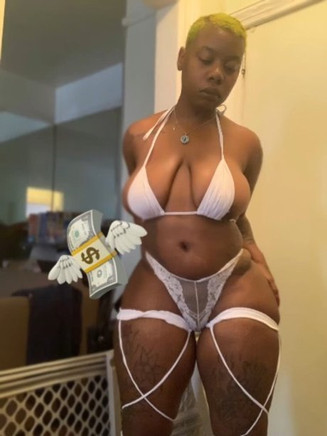 The Pussy God Muva 美しいモデル 写真