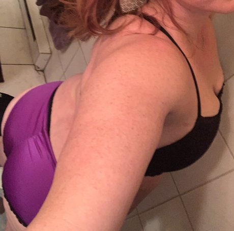 CurvyPinkNHot ポルノスター ヌード 写真