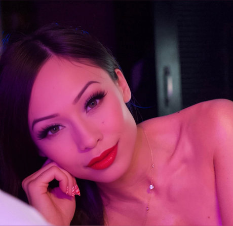 Asian Goddess ホットなモデル ギャラリー