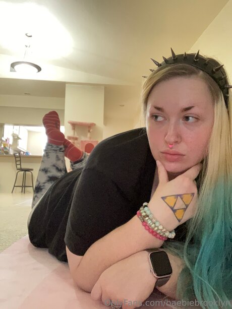 Brooklyn Baebie アダルトモデル 写真