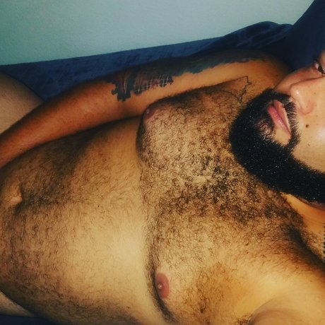 Cuban Cub アダルトモデル 写真