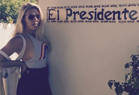 マッサージオンリーファンズ 美しいポルノ 写真