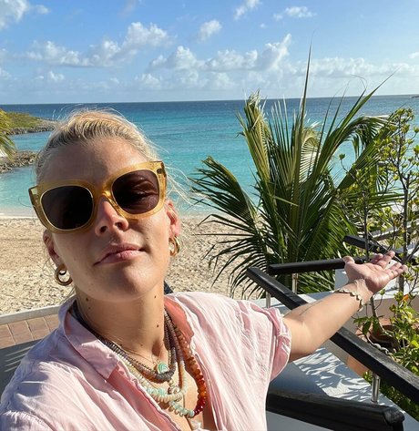 Busy Phillips ホットモデル 画像