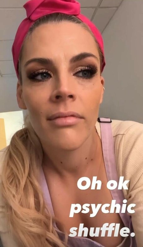 Busy Phillips 美しいモデル ギャラリー