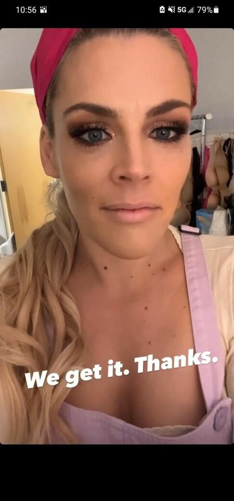 Busy Phillips 美しいモデル 写真