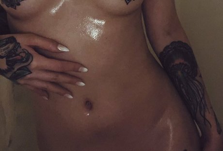 longlegshawty エロティック女優 ギャラリー