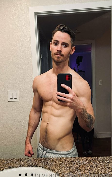 danbenson 美しいポルノスター 画像