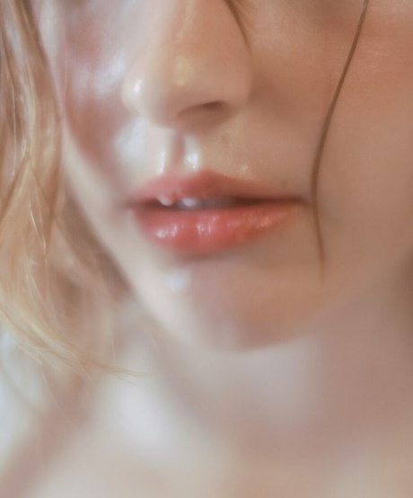 Agnese Innocente アダルトモデル 画像