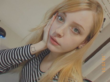 Agnese Innocente アダルトモデル 画像