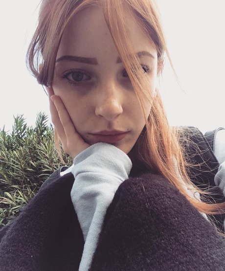 Agnese Innocente 美しいスター 写真
