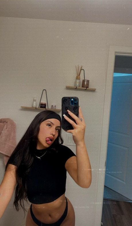 Melissa Estrella セクシーモデル 写真