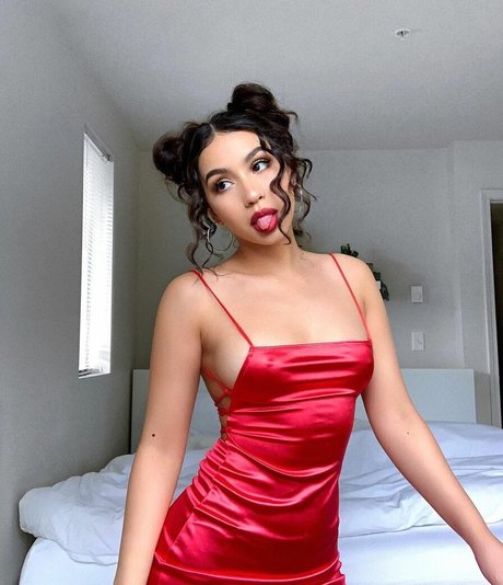 Melissa Estrella かわいいスター ギャラリー