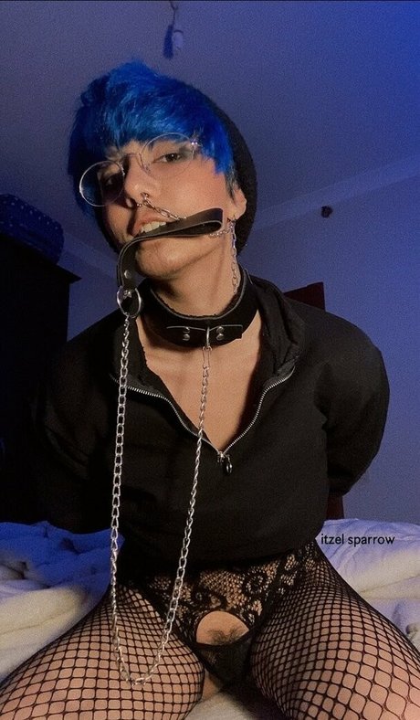 itzel2002free アダルトスター 写真