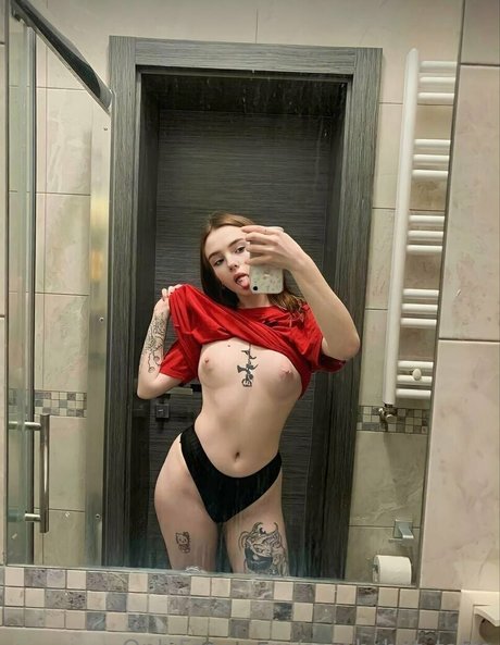 sarah hot tatto セクシーモデル アーカイブ