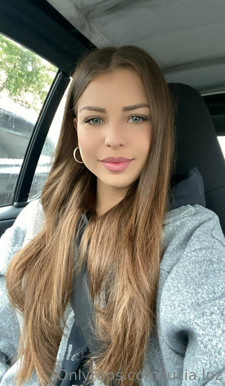 lucia lpz ホットなスター 画像
