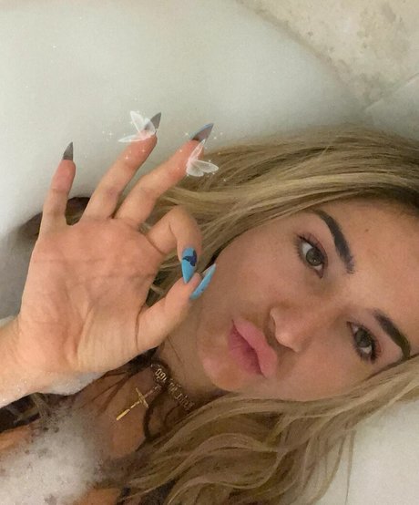 毛深い膣オンリーファンズ 美しい裸 写真