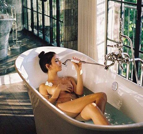 いたずらなオンリーファンズ セクシーxxx 画像