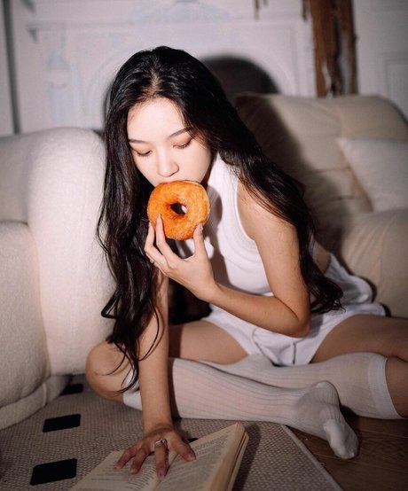 Helenhmy 高品質モデル 写真