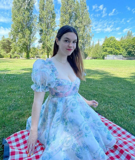 Sarah Z 美しい女優 画像