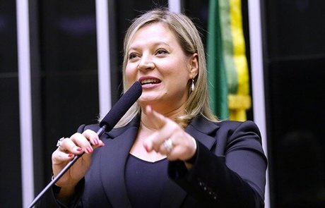 Joice Hasselmann ポルノモデル 写真