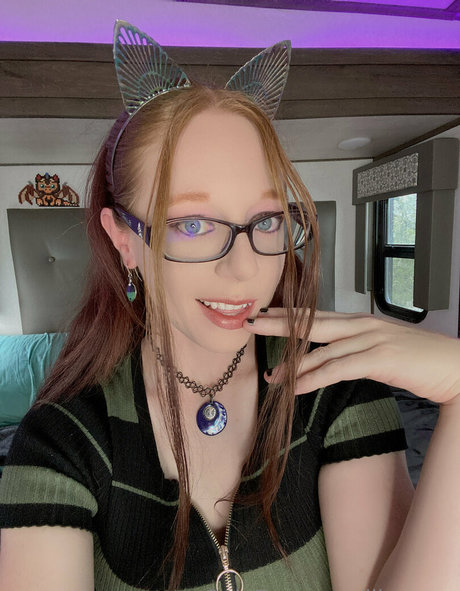 lil rayne 可愛い女優 画像