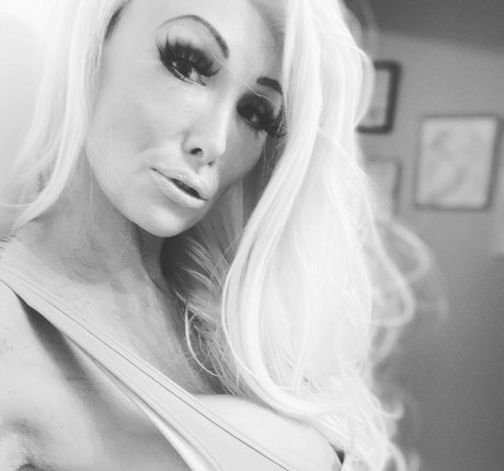 Kacey Diamonds アートスター 写真