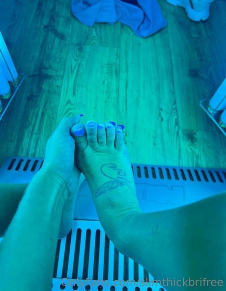 slimthickbrifree ヌードのポルノスター 写真