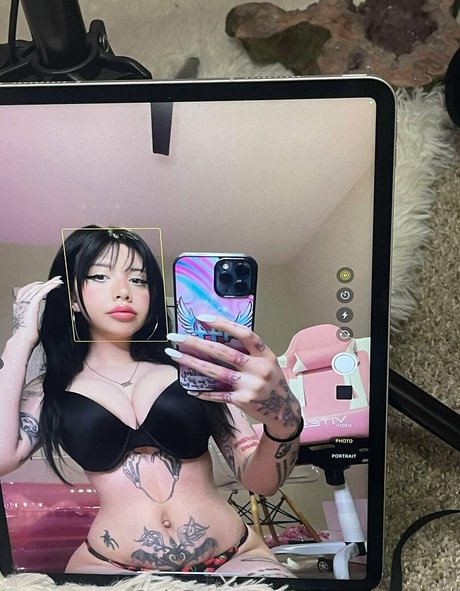 Meepmomentt セクシーモデル 画像