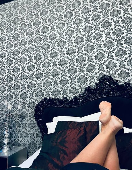 femdomyou 裸の女優 写真