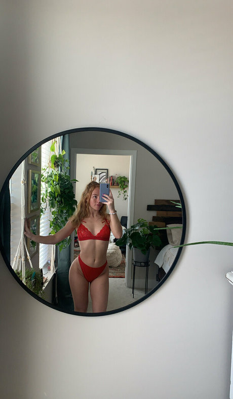 lila davis ポルノスター 裸 写真