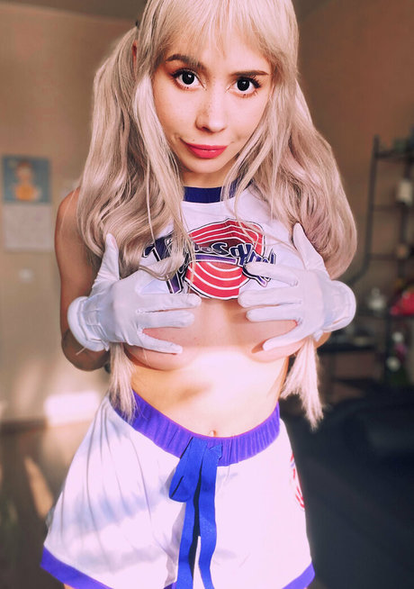 アマチュアペッギングオンリーファンズ 美しいヌード 画像