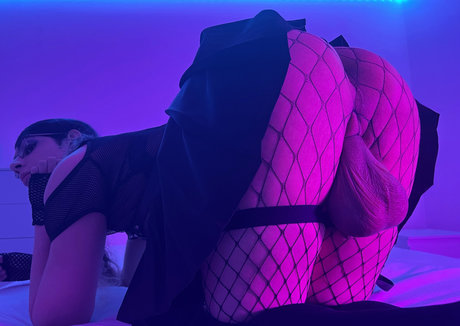 巨大なおっぱいオンリーファンズ xxx 写真