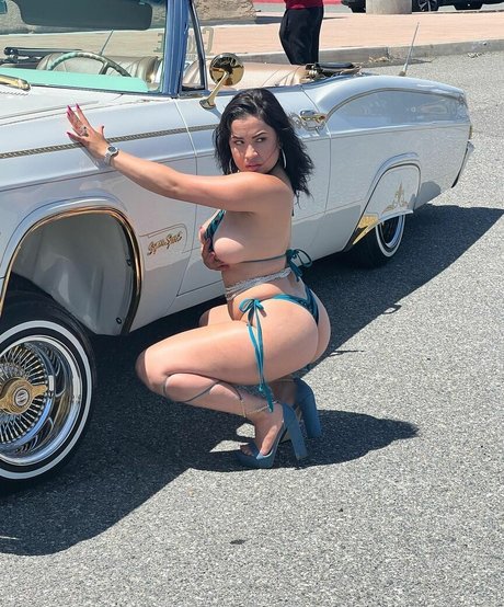 lizzywurst ポルノモデル 写真