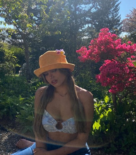 Kiana Stadler 素敵な女優 写真