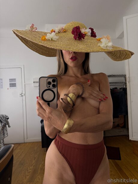 Lele O xxxポルノスター 画像