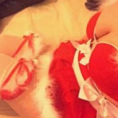 Curvymama99 ポルノスター 裸 写真