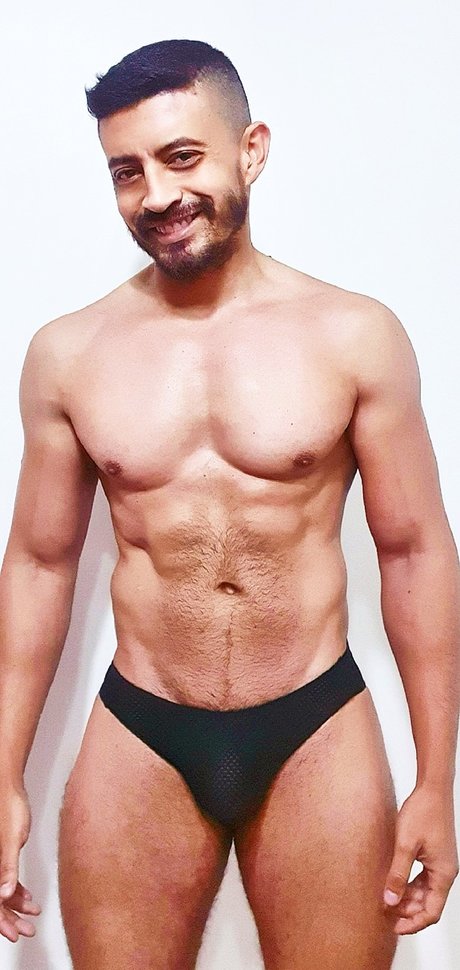 Gay Activo xxx女優 写真