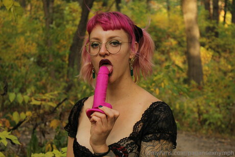 脱衣オンリーファンズ アートヌード 写真