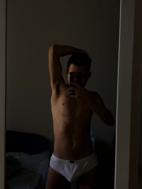Otto The Exhibitionist Twink エロティックなスター ギャラリー