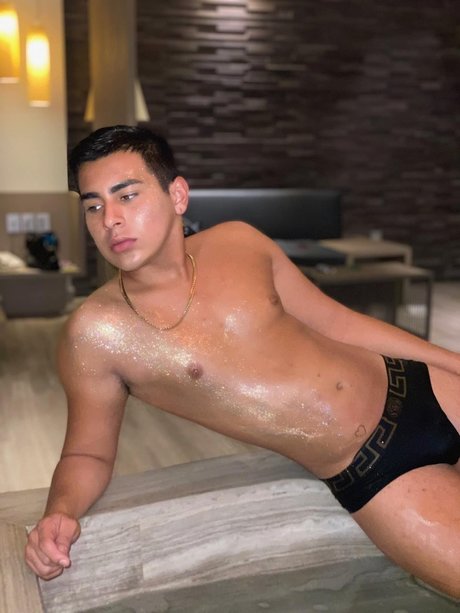 Alejo Nando エロティックなポルノスター 写真